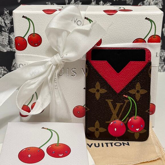 LOUIS VUITTON x Takashi Murakami 2025 Magnetic Card Holder M14562 NEW in Box - Picture 1 of 11